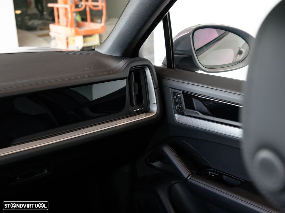 Porsche Cayenne Coupé E-Hybrid - 20