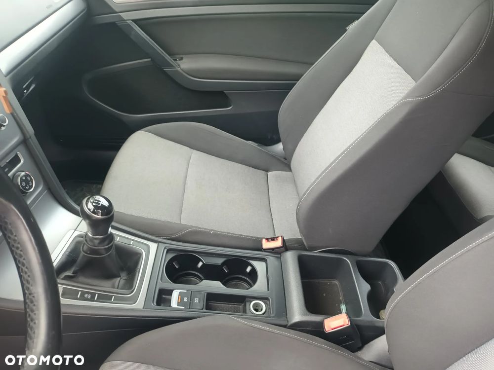 Volkswagen Golf 1.2 TSI BMT Trendline - 13