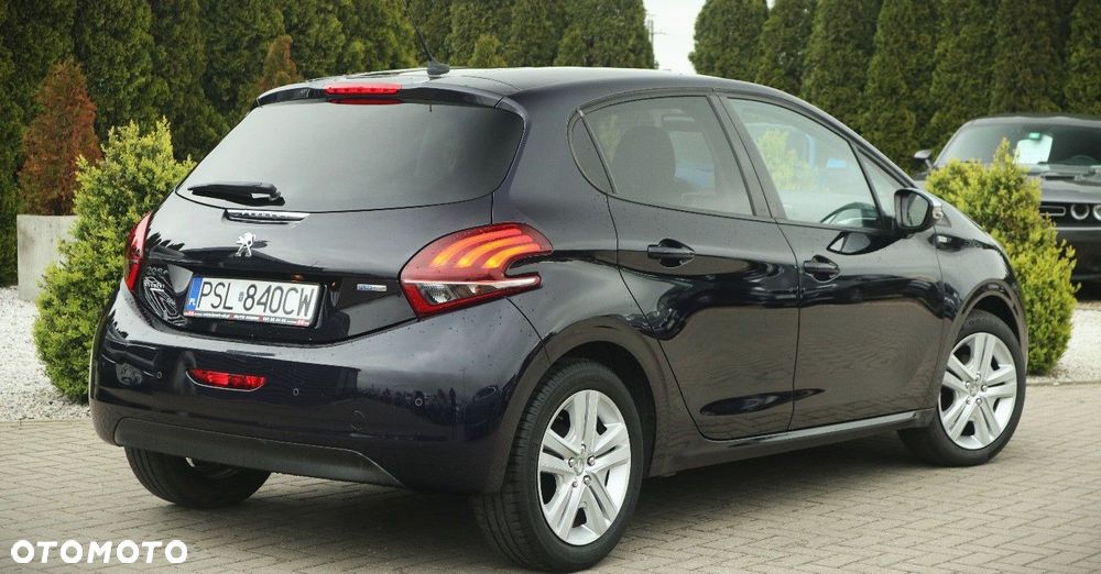 Peugeot 208 - 5