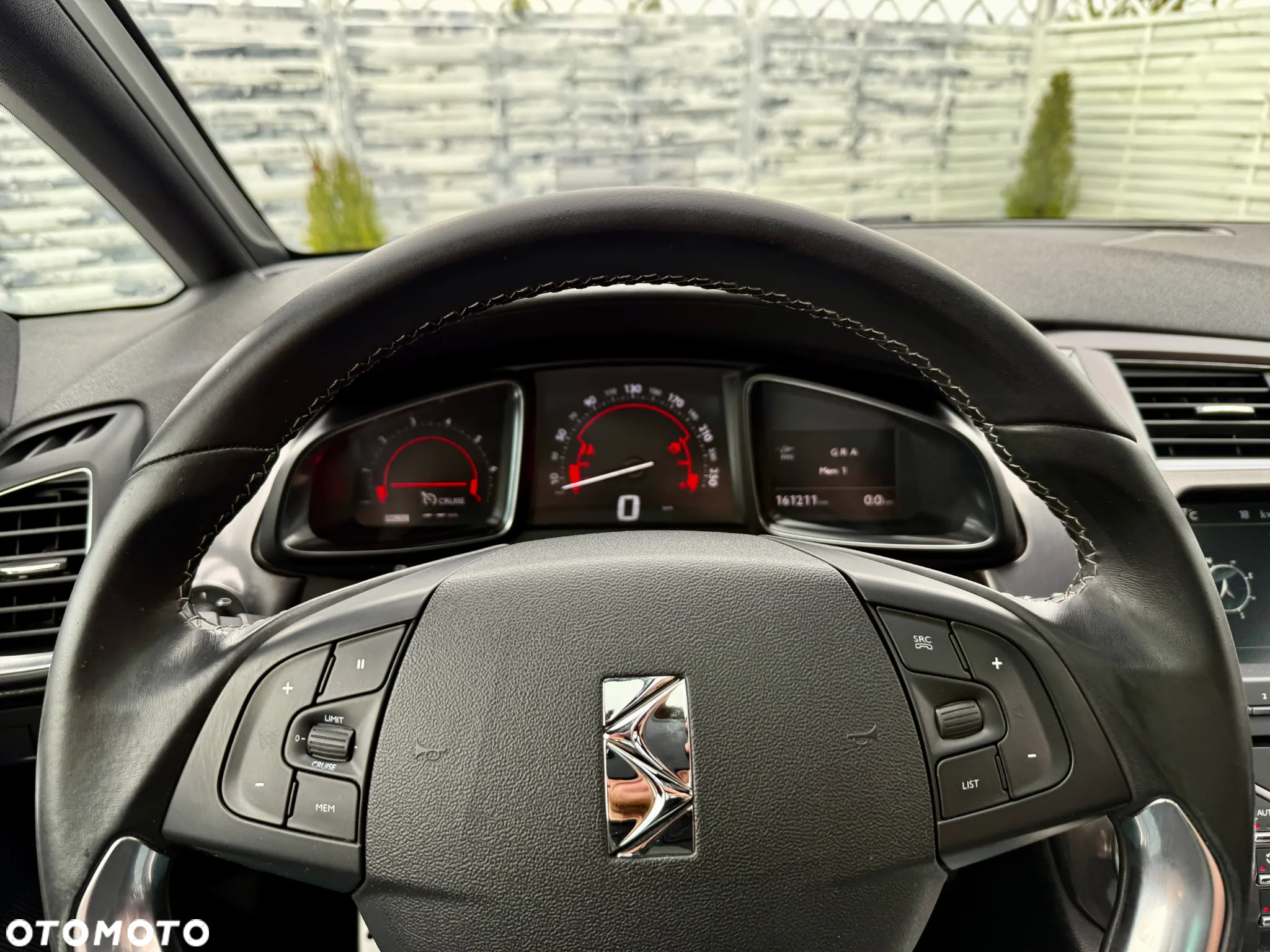 Citroën DS5 THP 200 SoChic - 18