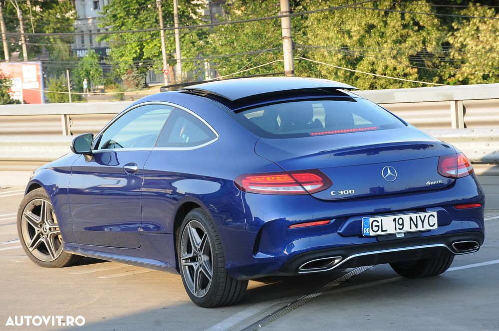 Mercedes-Benz C 300 4MATIC Aut. - 3