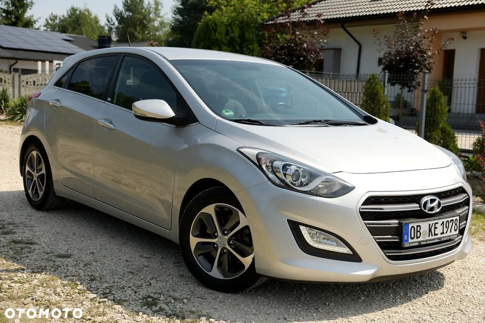 Hyundai i30 blue 1.6 GDI Passion - 10
