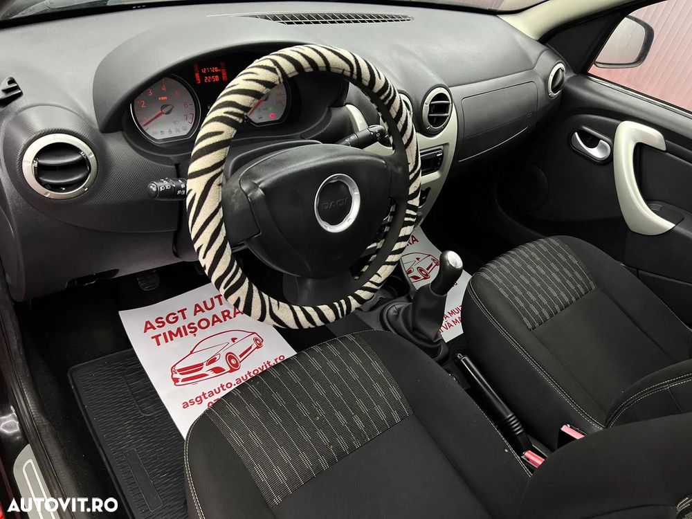 Dacia Sandero - 9