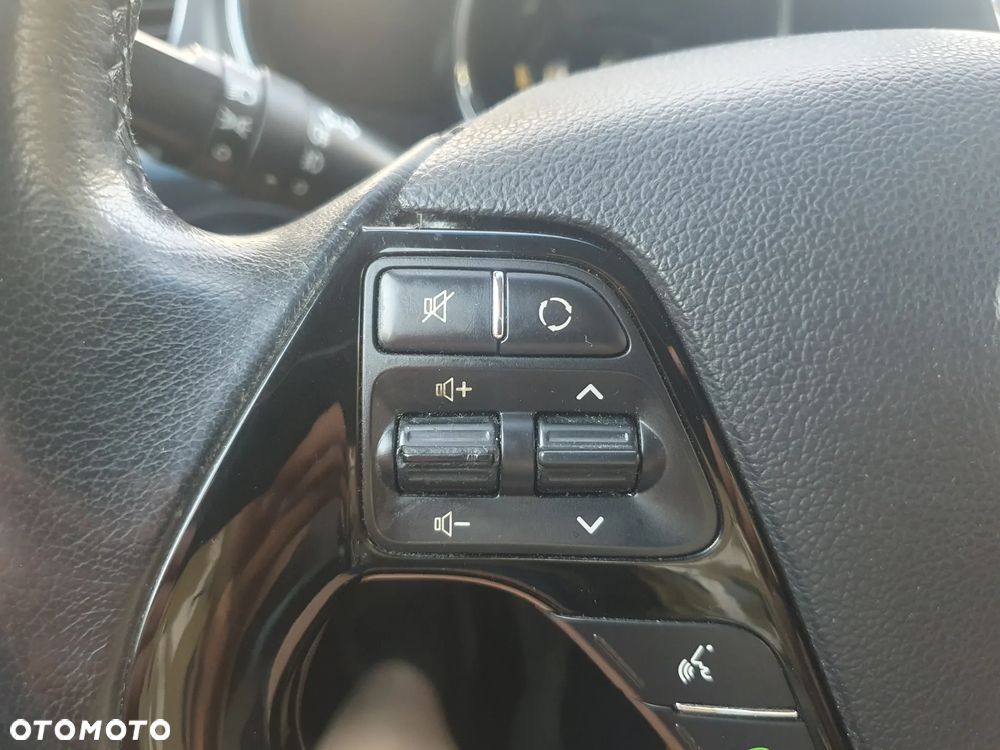 Kia Ceed 1.6 GDI Business Line - 23