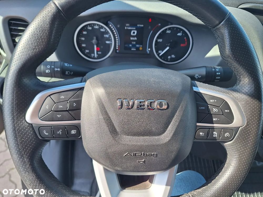 Iveco 50C18 Chłodnia Izoterma 8EP km Krajowy Ledy  Agregat Carrier citymax 400 - 11