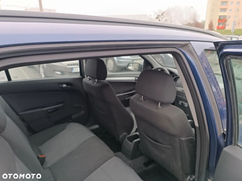 Opel Astra III 1.9 CDTI - 12