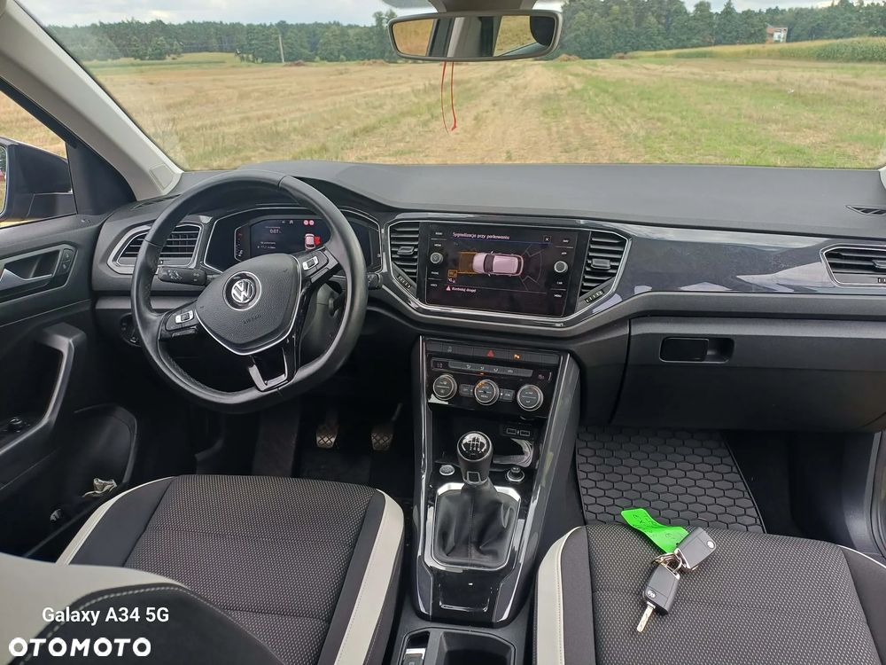 Volkswagen T-Roc - 11