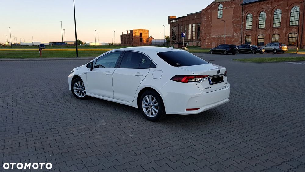 Toyota Corolla 1.8 Hybrid Comfort - 24