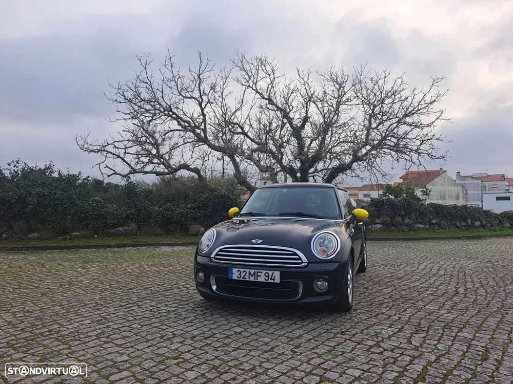 MINI 3 Portas One D - 1