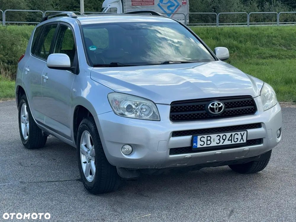 Toyota RAV4 - 6