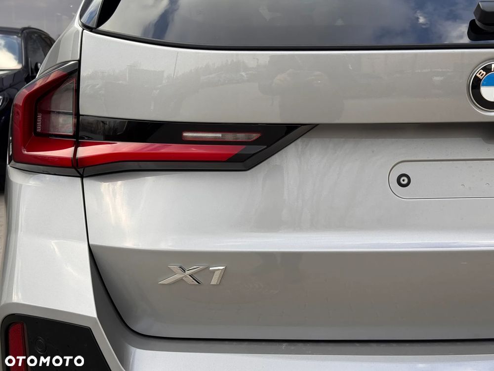 BMW X1 sDrive18i - 10