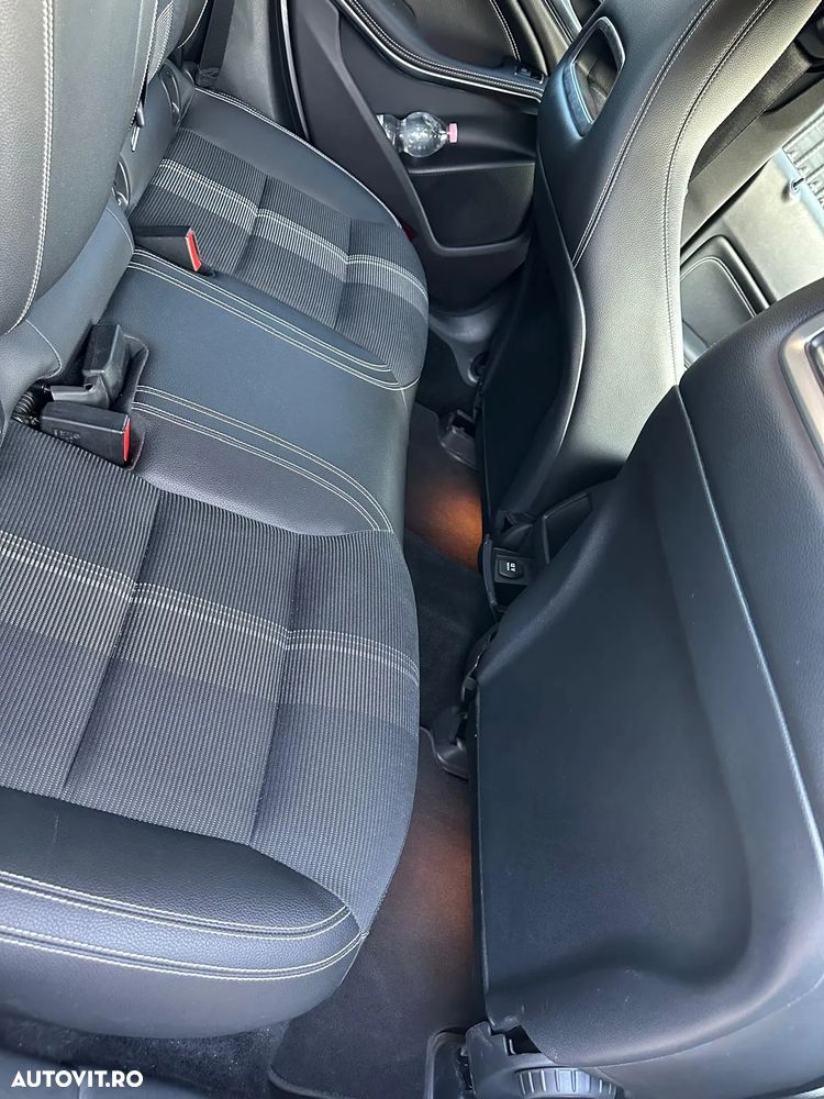 Mercedes-Benz CLA 180 7G-DCT - 27