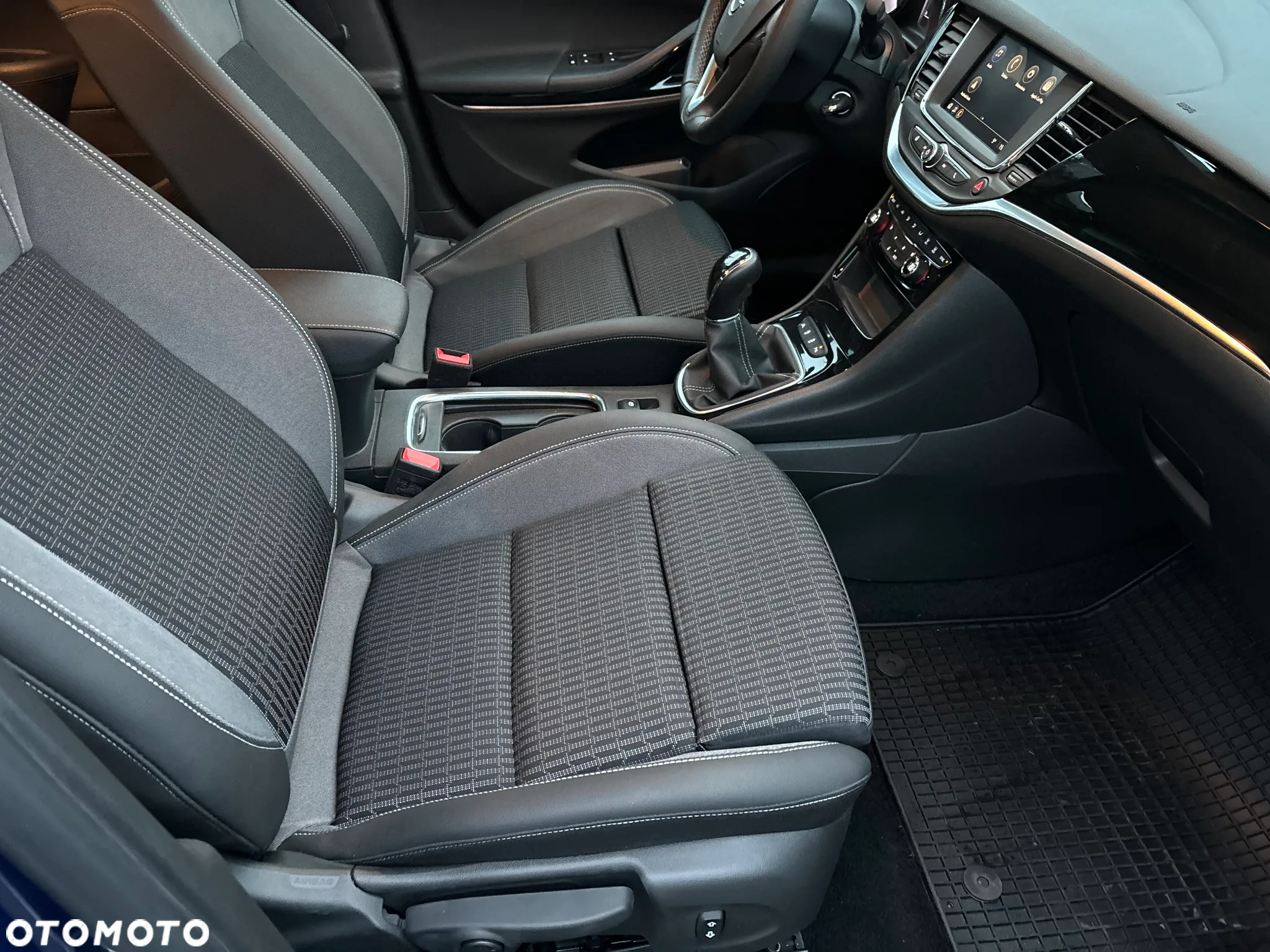 Opel Astra 1.2 Turbo Elegance - 29