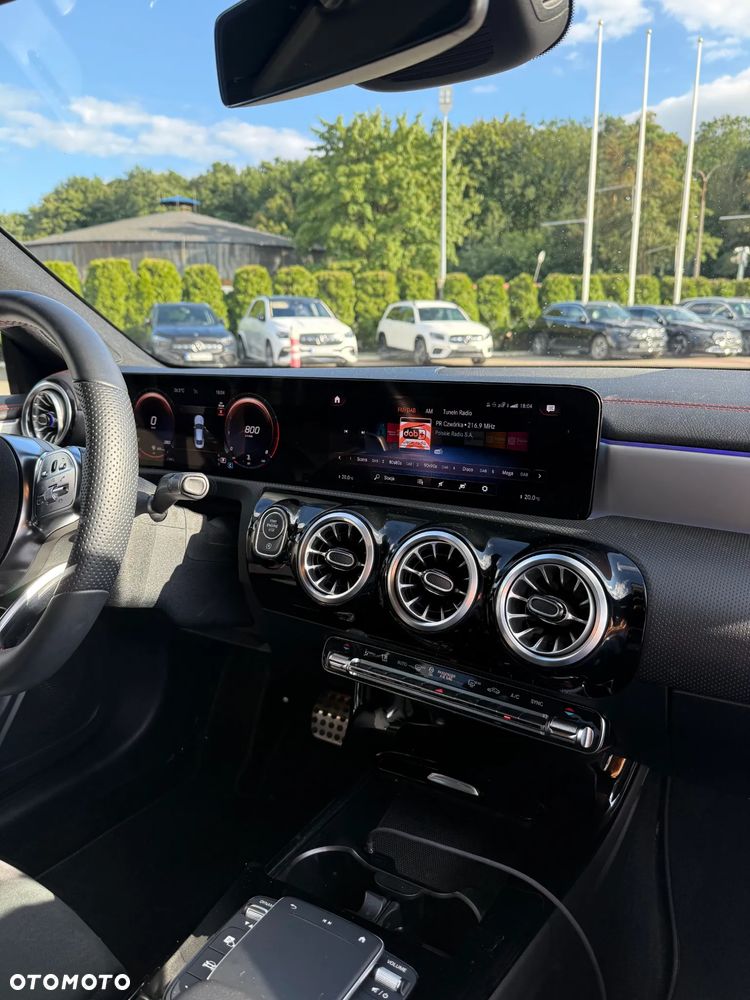Mercedes-Benz CLA 180 AMG Line 7G-DCT - 7
