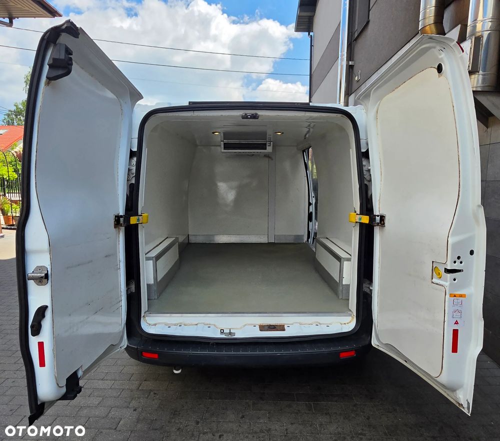 Ford TRANSIT CUSTOM - 11