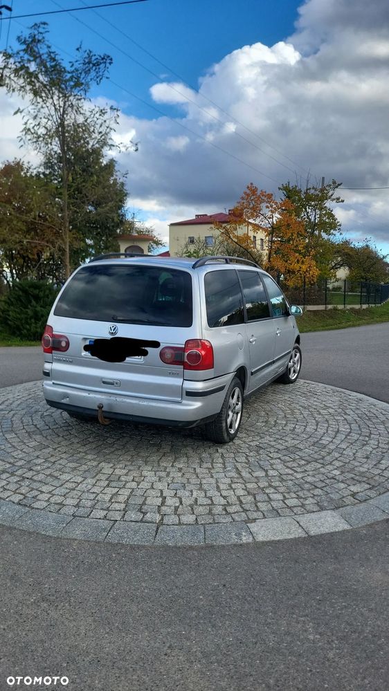 Volkswagen Sharan 1.9 TDI Comfortline - 4