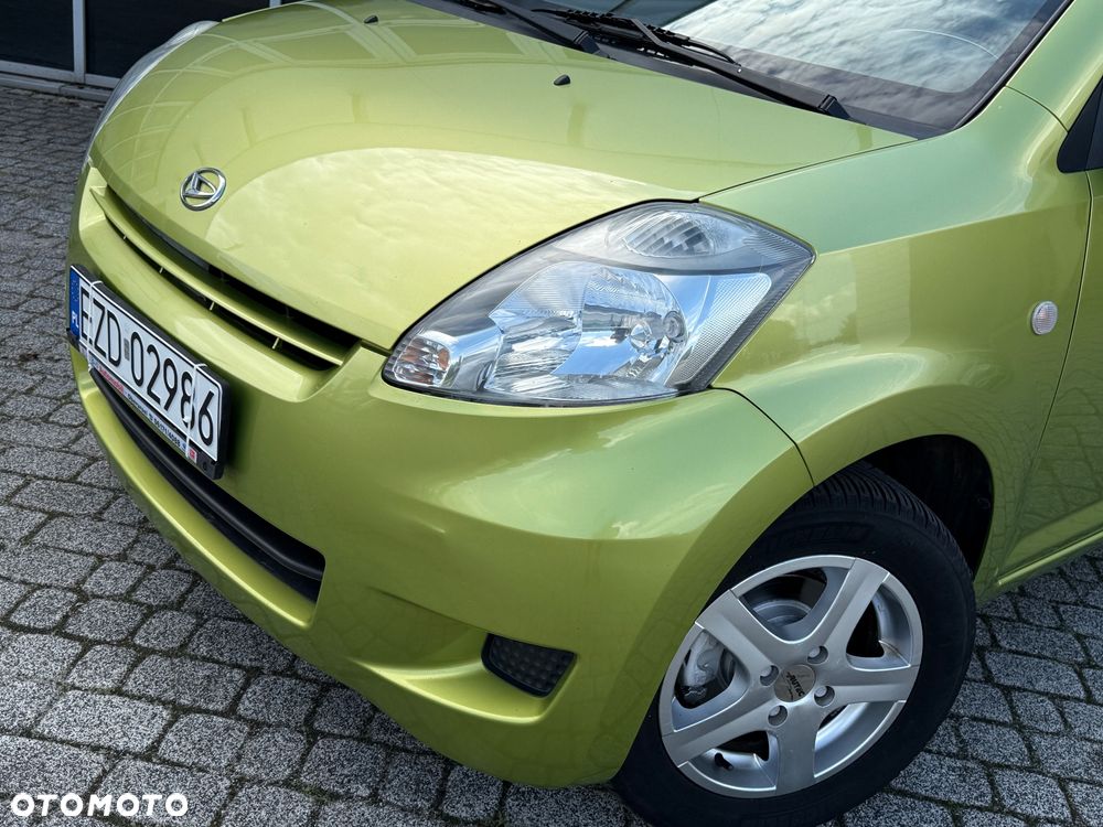 Daihatsu Sirion 1.0 - 38