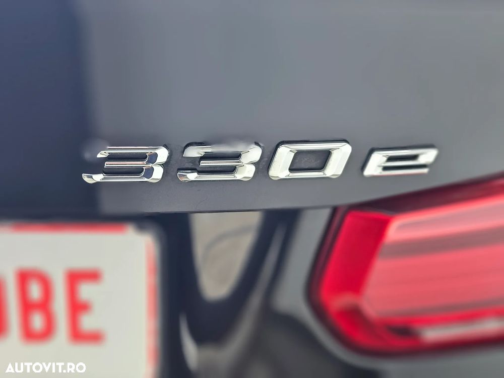 BMW Seria 3 330e iPerformance Luxury Line - 18