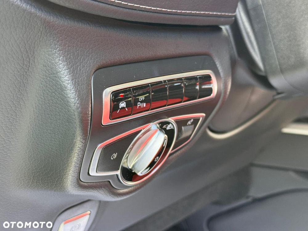 Mercedes-Benz Klasa G AMG 63 AMG Speedshift 9G-TRONIC AMG Grand Edition - 23