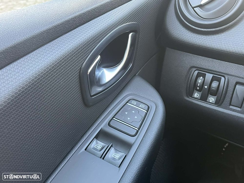 Renault Clio IV Van 1.5 dCi 75cv - 11