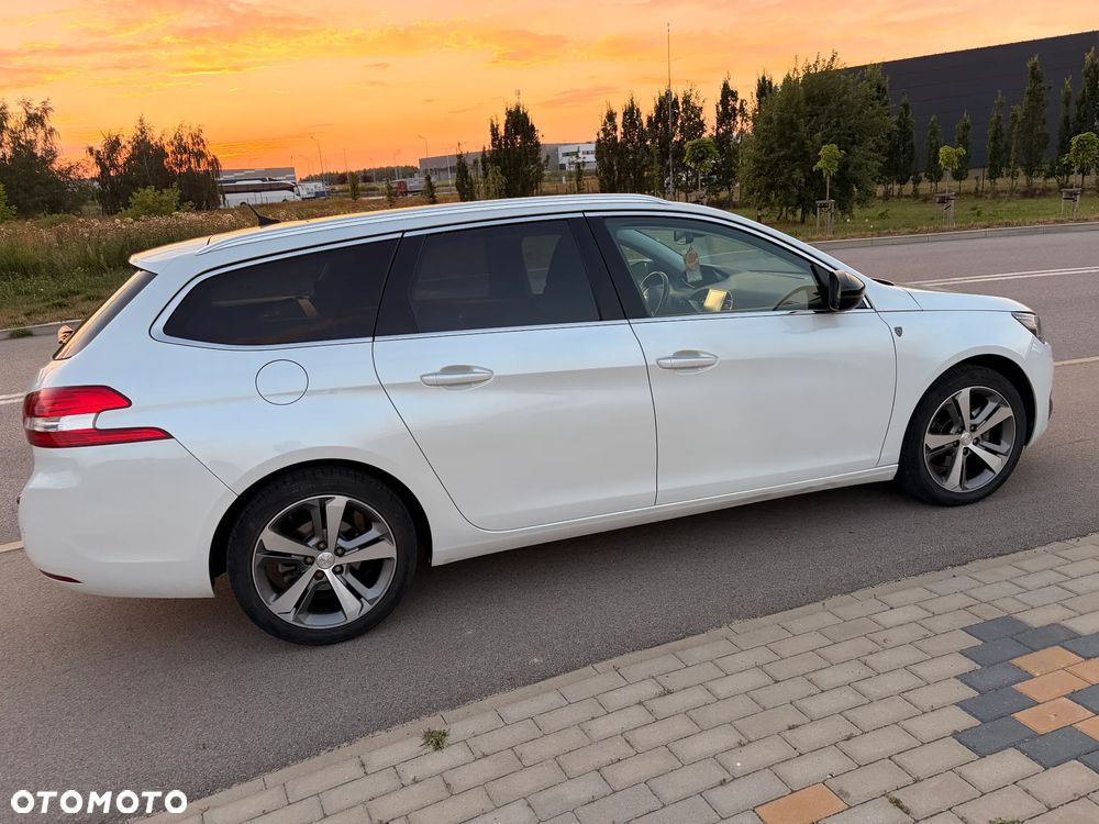 Peugeot 308 PureTech 130 GPF Stop & Start Allure - 4