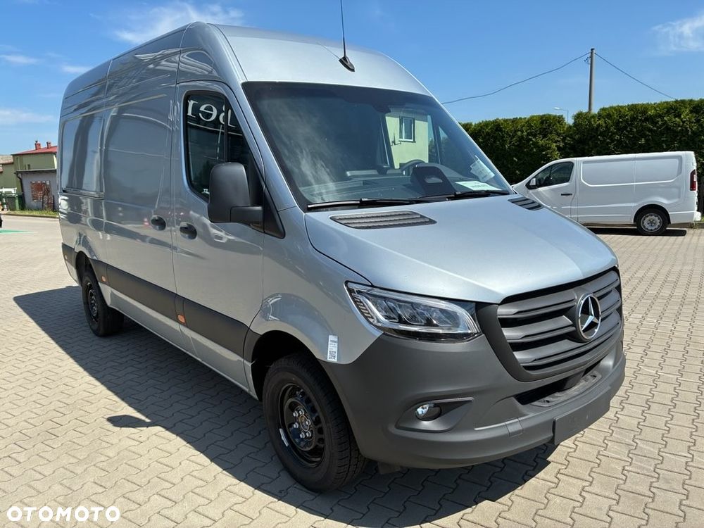 Mercedes-Benz SPRINTER 317 CDI FURGON PRO L2H2 - 4