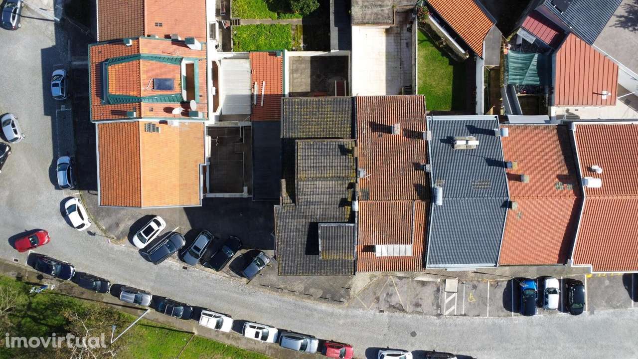 Moradia T4 no coração de Vila Nova de Gaia – Junto ao Largo dos Aviado - Grande imagem: 4/58