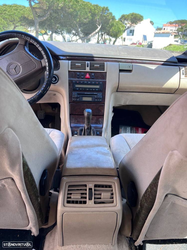 Mercedes-Benz E 290 TD Elegance - 6