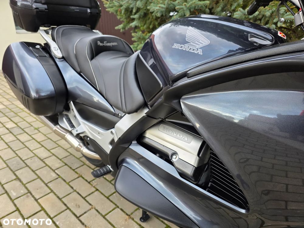 Honda ST - 21