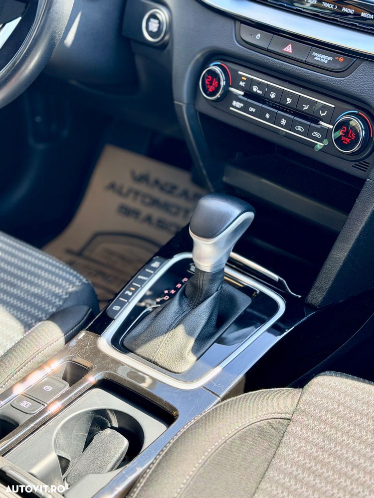 Kia Ceed - 10