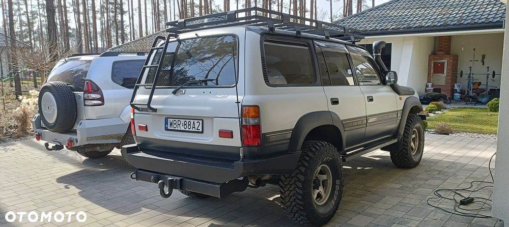 Toyota Land Cruiser - 3