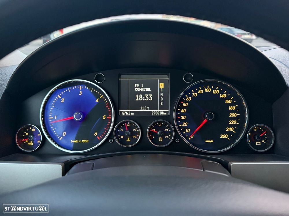 VW Touareg 3.0 TDI V6 Tiptronic - 34