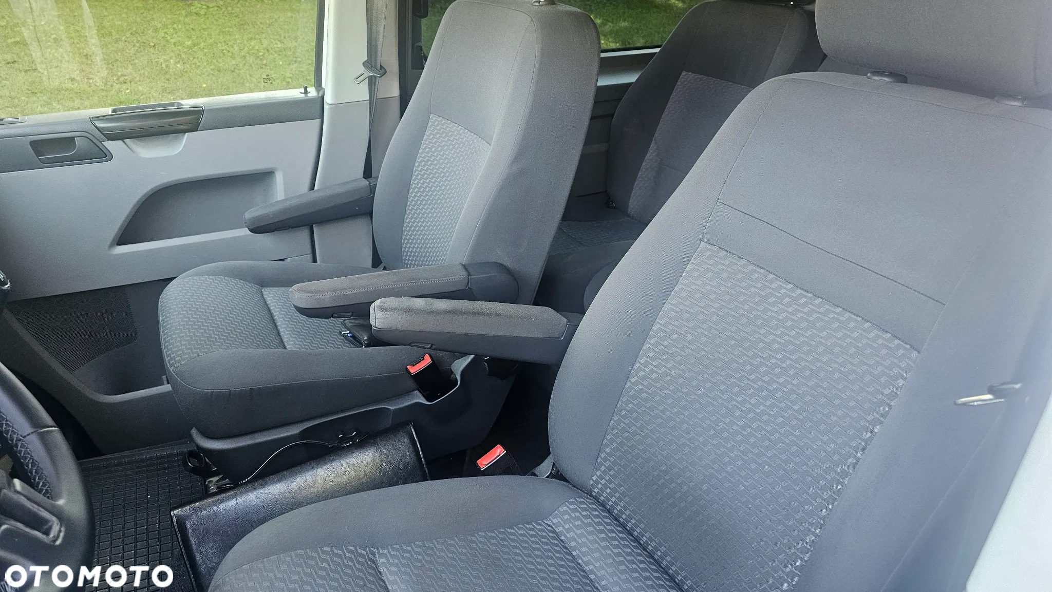 Volkswagen T5 - 16