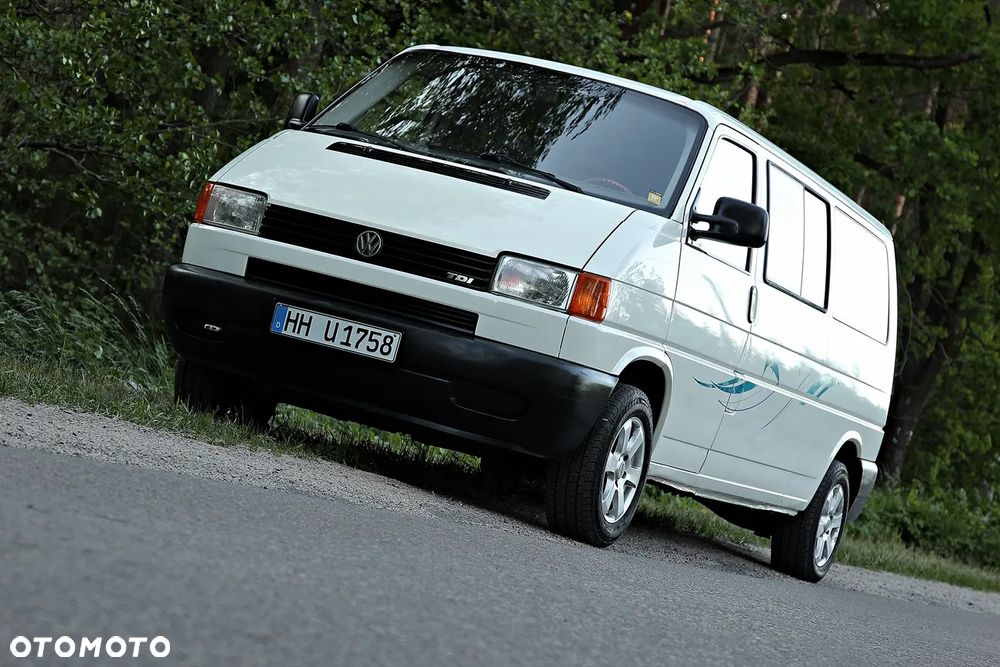 Volkswagen Multivan - 1