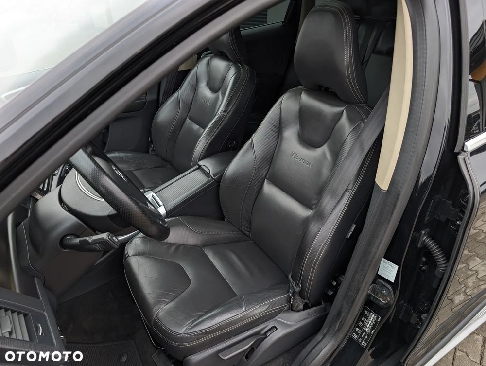 Volvo XC 60 D3 R Design - 34