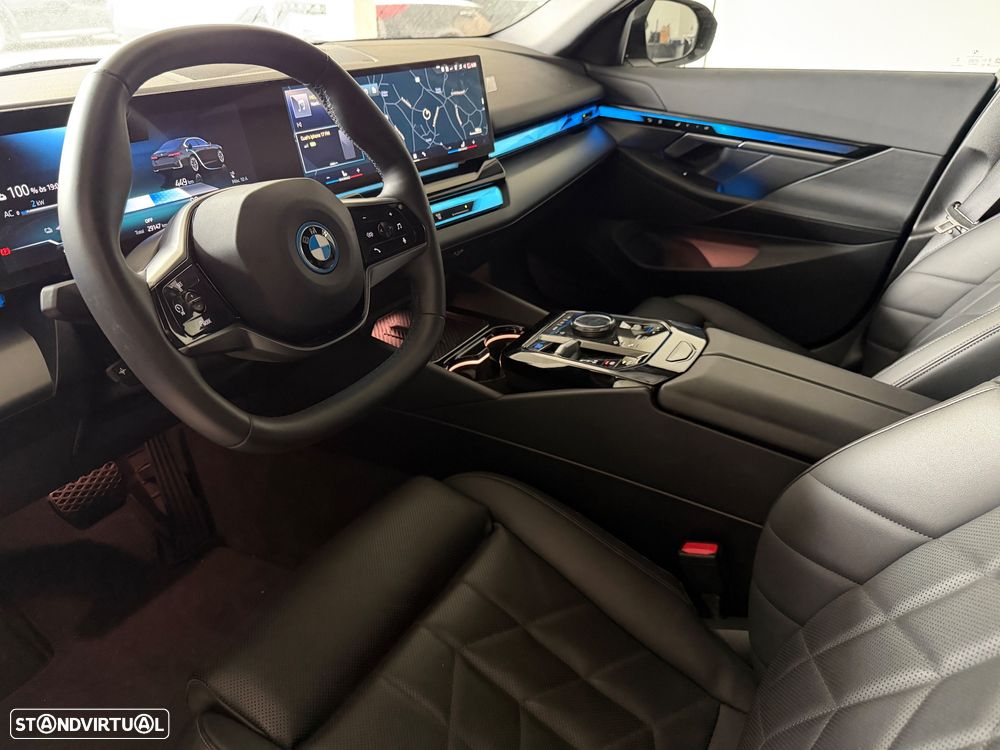 BMW i5 eDrive40 - 15