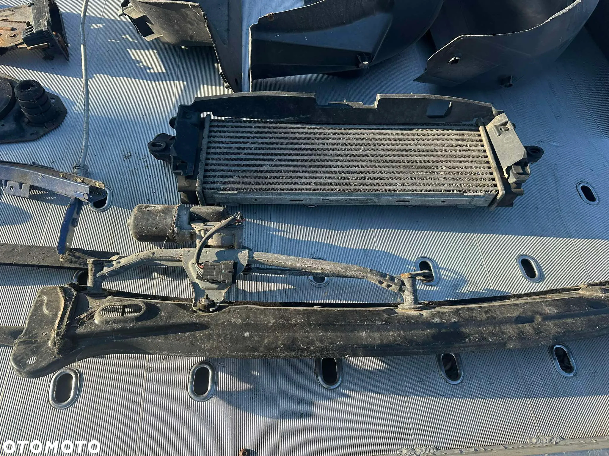 Alternator Stelaż Deski Nagrzewnica Nadkola Panel Klimatyzacji Rurka Sterownik Silnika Intercooler Podszybie Silnik Wycieraczek - 3