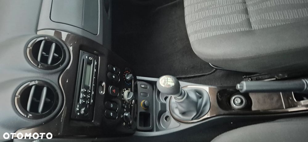 Dacia Duster 1.5 dCi Laureate - 15