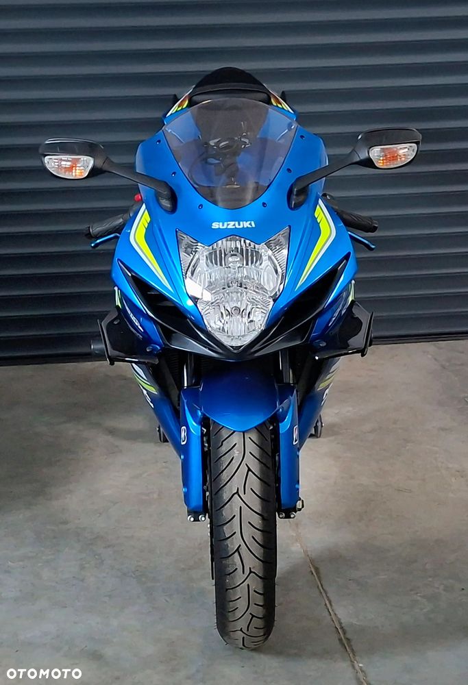 Suzuki GSX-R - 12