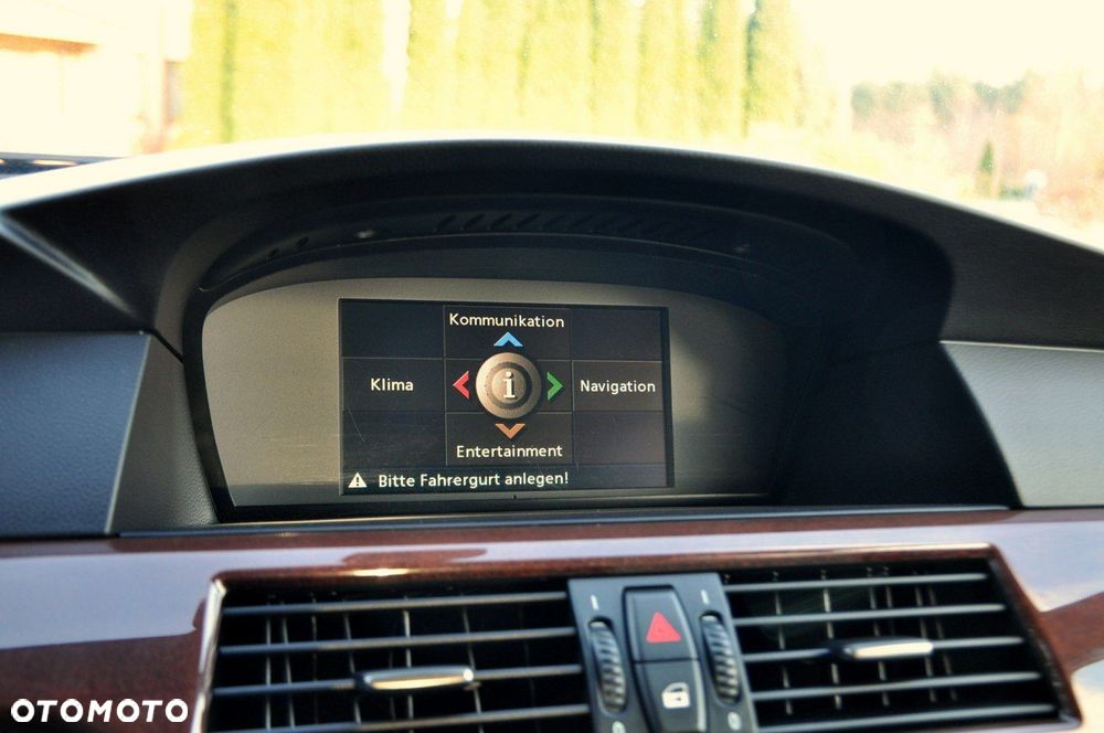 BMW Seria 5 - 32