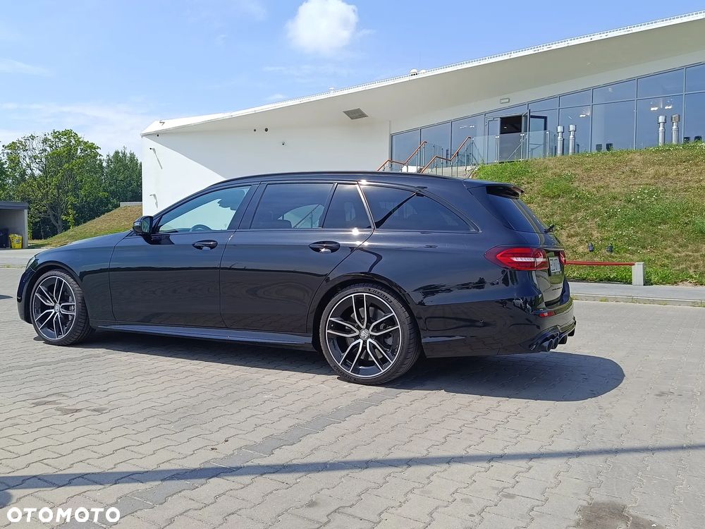Mercedes-Benz Klasa E AMG 53 4-Matic+ - 2