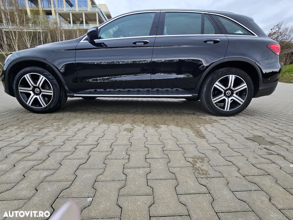 Mercedes-Benz GLC 300 d 4MATIC - 18
