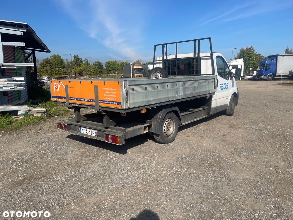 Renault Trafic - 11