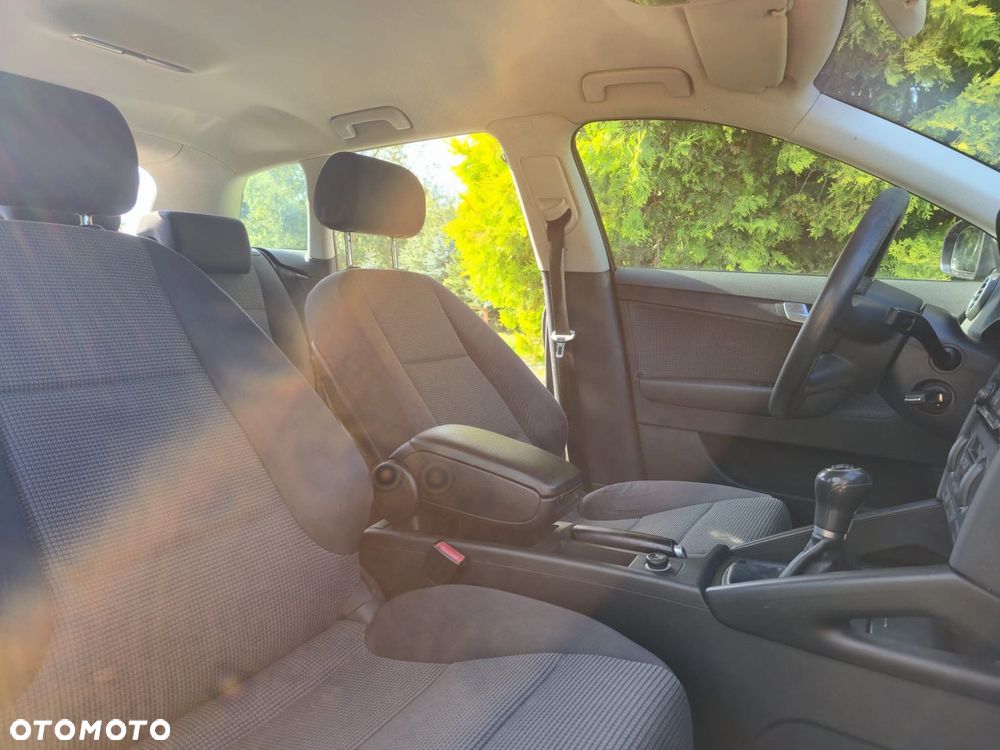Audi A3 Sportback 2.0 TDI Ambiente - 10