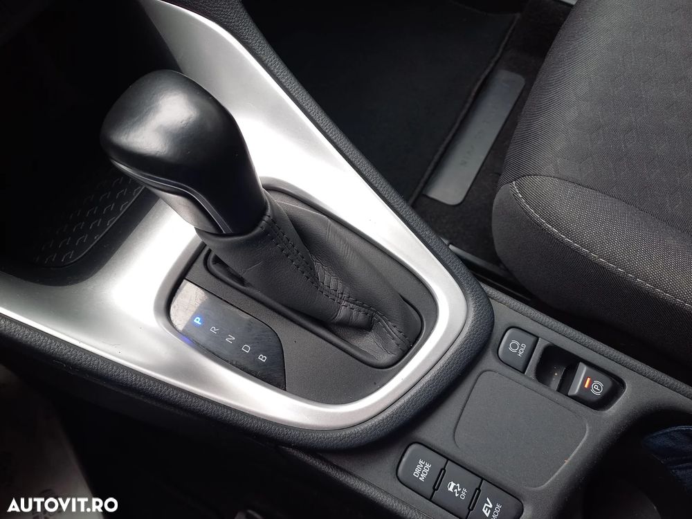 Toyota Yaris 1.5 VVT-i HSD Active - 22