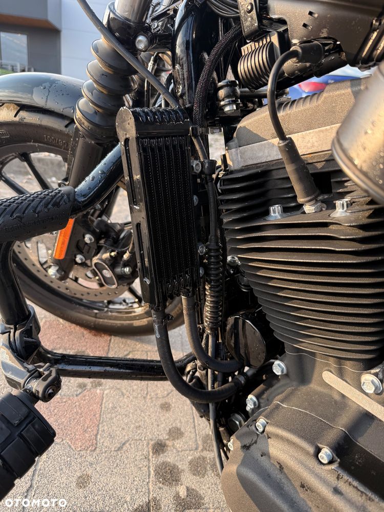 Harley-Davidson Sportster Iron 883 - 6