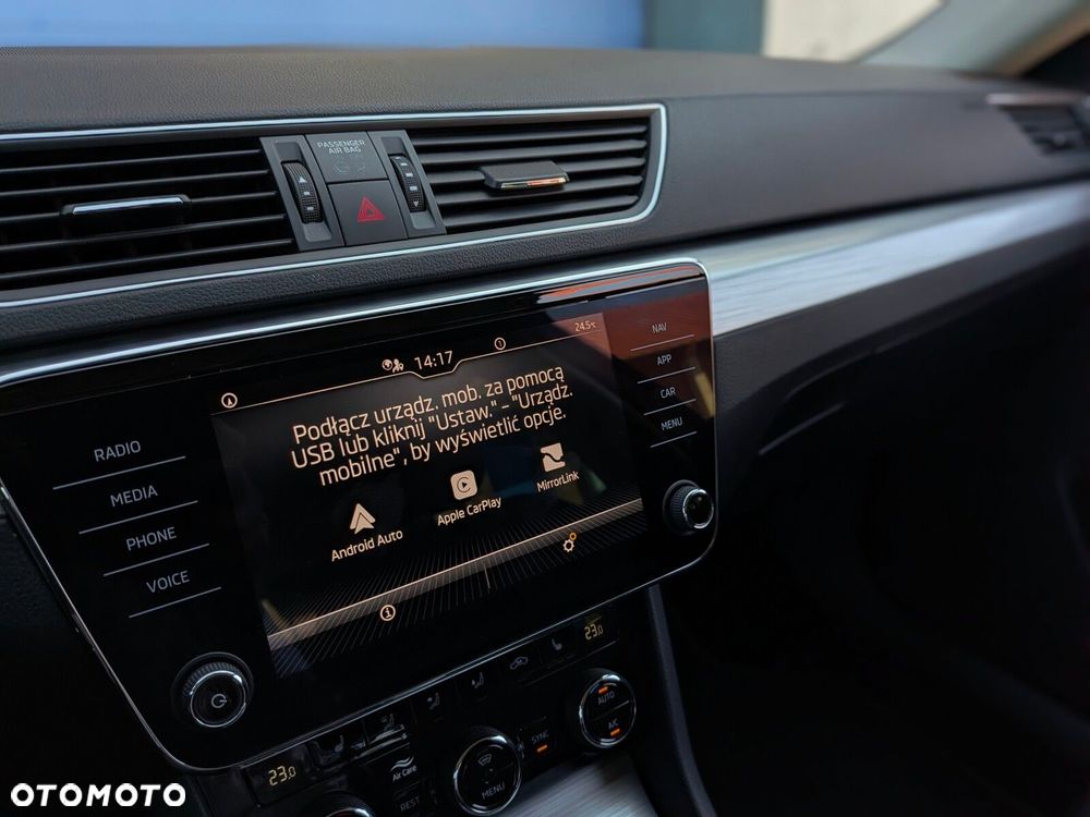 Skoda Superb 2.0 TDI SCR Ambition DSG - 23