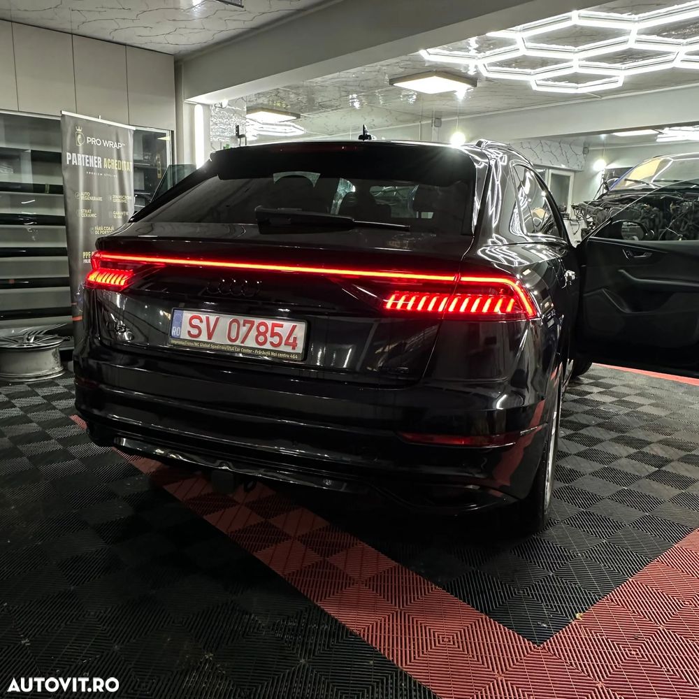 Audi Q8 - 2