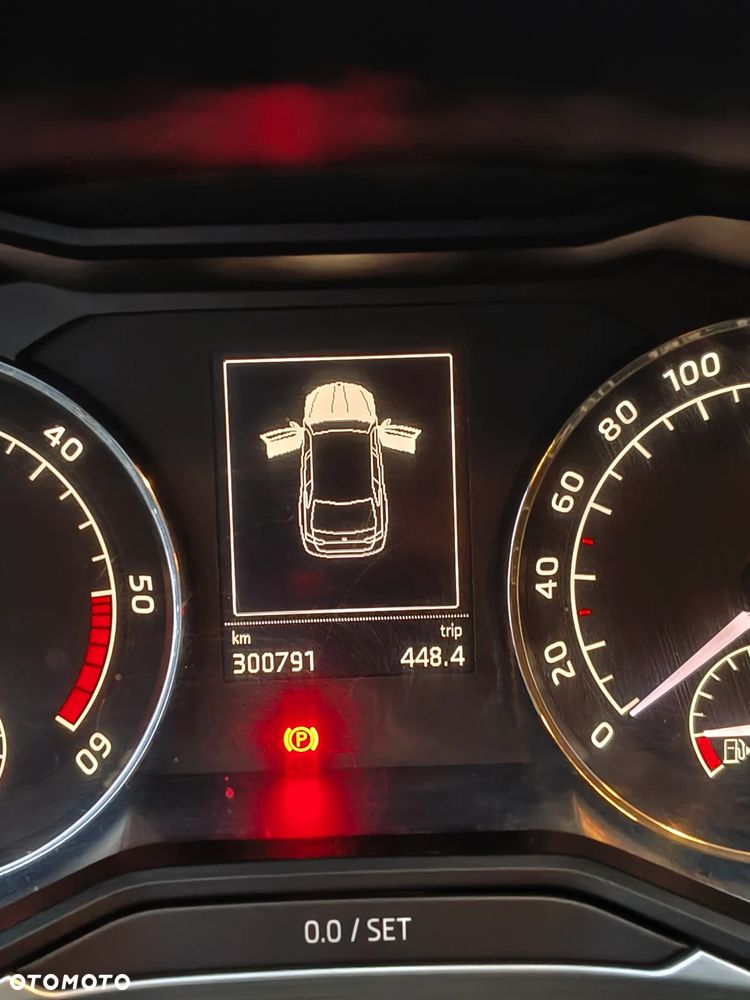 Skoda Superb 2.0 TDI Ambition - 15