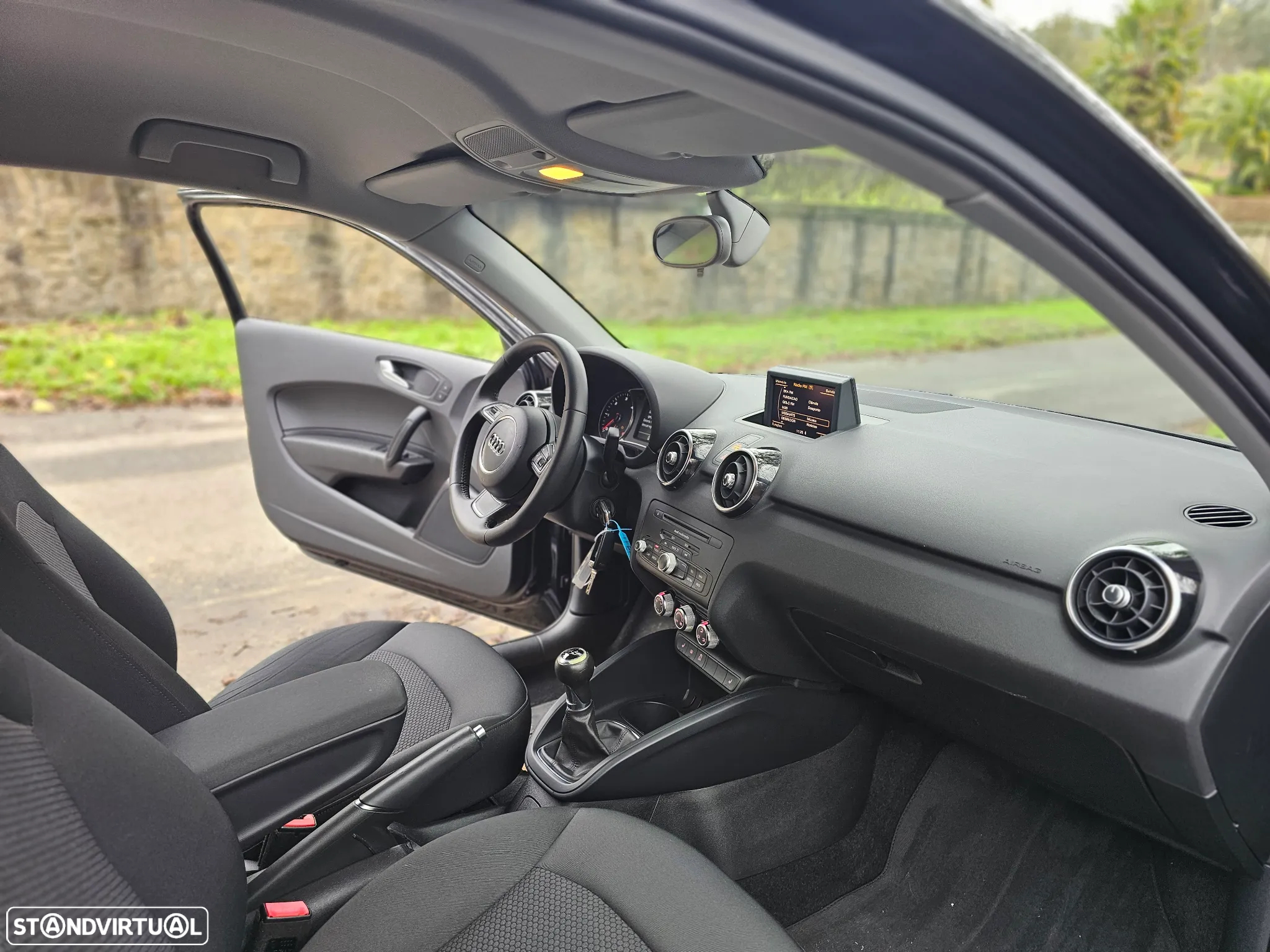 Audi A1 1.6 TDI S line edition - 11
